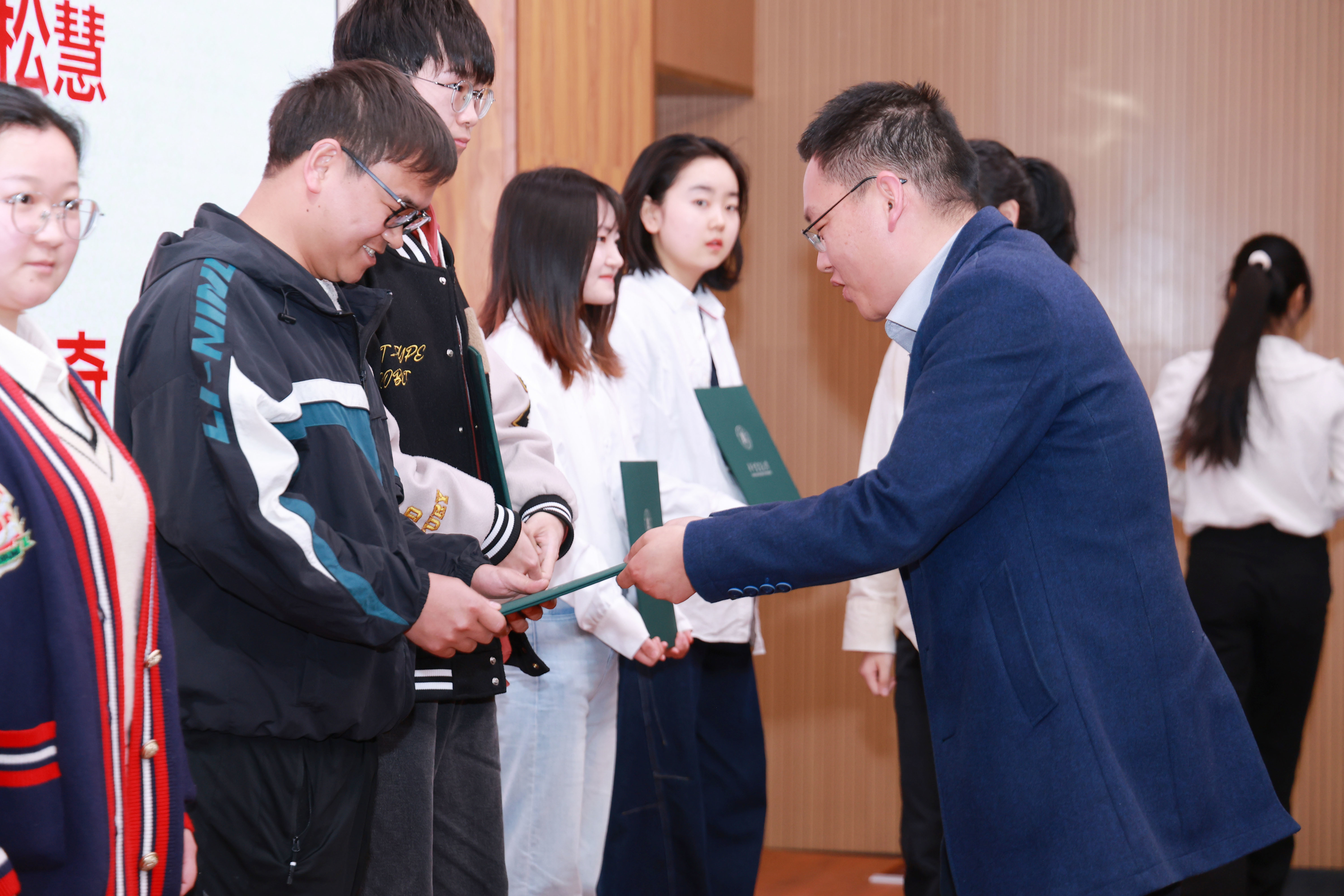 OG视讯天行健奖学金颁奖特辑 | 以科技守护碧水，育青年创新未来